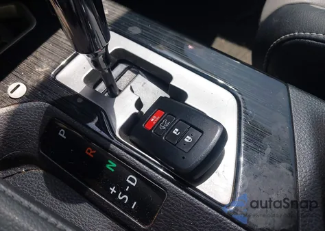 2017 Toyota Rav4 Limited из США, поврежденный, VIN 2T3DFREV7HW686439